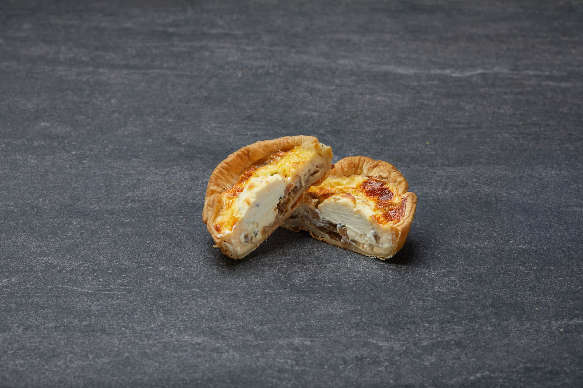 Quiche_Camaralised Onion Cheese_2